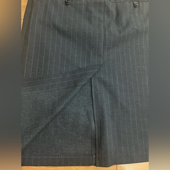 Benetton wide waist skirt midi carrier see measurements for size gray pinstripes - Picture 6 of 8